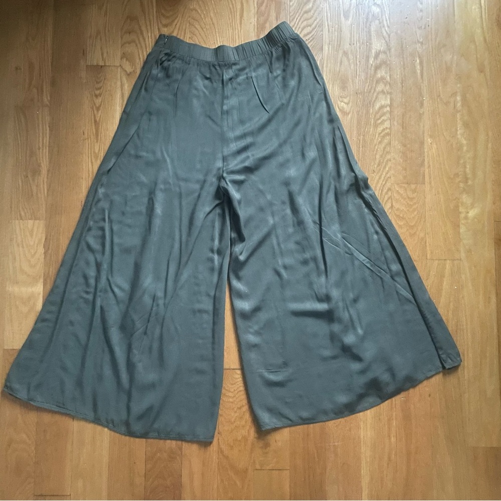 Army Green Wide-Leg Culottes, Medium